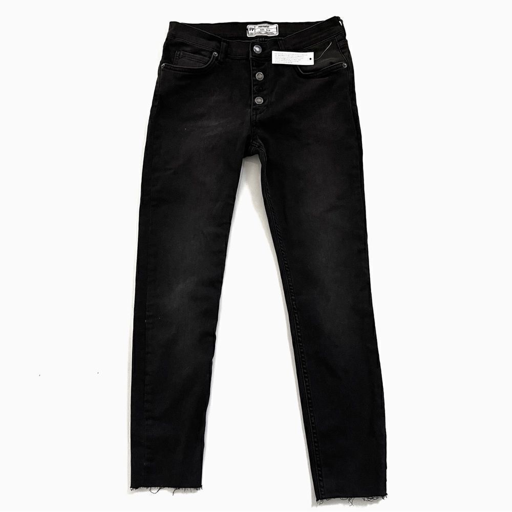 Free People Skinny Jeans Button fly Size 29 Dark Wash 2 missing buttons